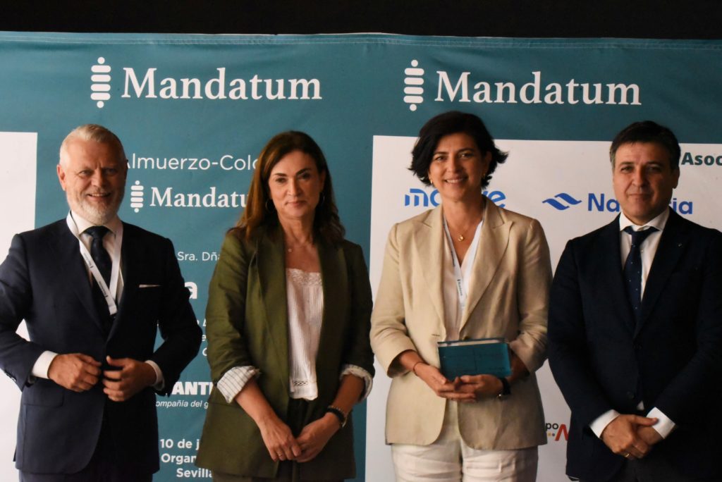 Macarena Gutiérrez, CEO de Atlantic Copper, protagonizó el II almuerzo-coloquio Mandatum Club 3 Familia 6 JPG