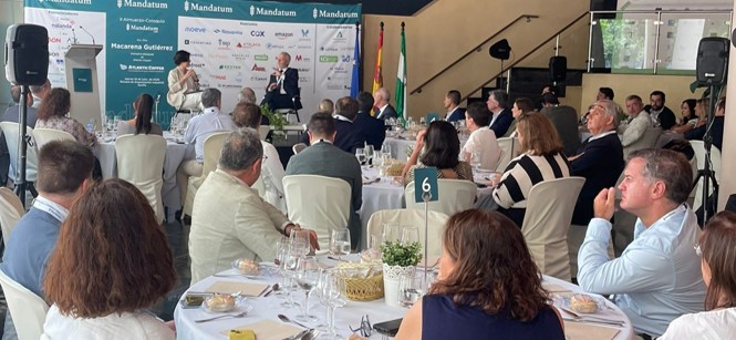 Macarena Gutiérrez, CEO de Atlantic Copper, protagonizó el II almuerzo-coloquio Mandatum Club 2 Panoramica 2