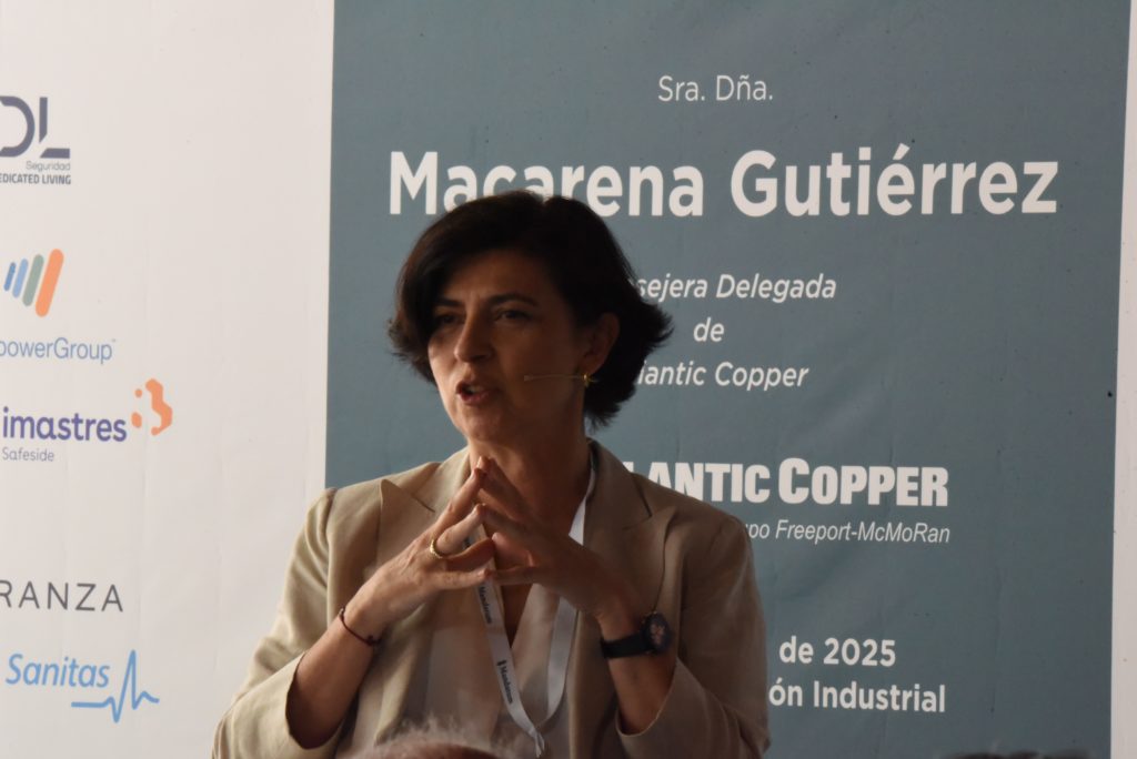 Macarena Gutiérrez, CEO de Atlantic Copper, protagonizó el II almuerzo-coloquio Mandatum Club 4 x