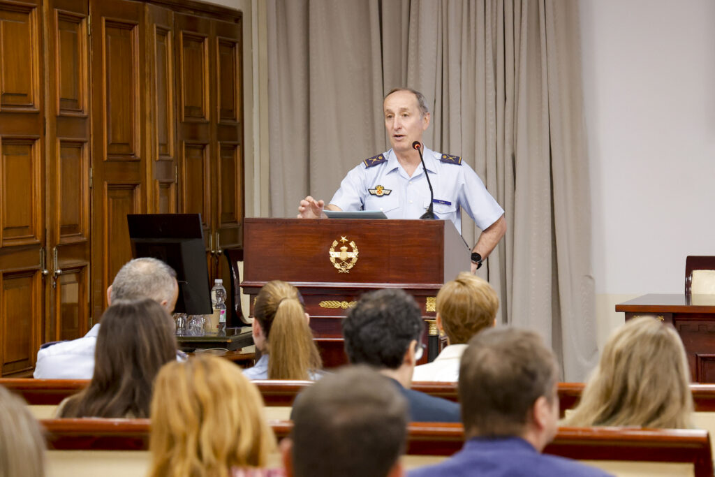 Mandatum en las Jornadas Técnicas sobre Bienestar y Hábitos Saludables del Ejército del Aire y del Espacio 2 20260603 Jornadas PRL en el CEGA04