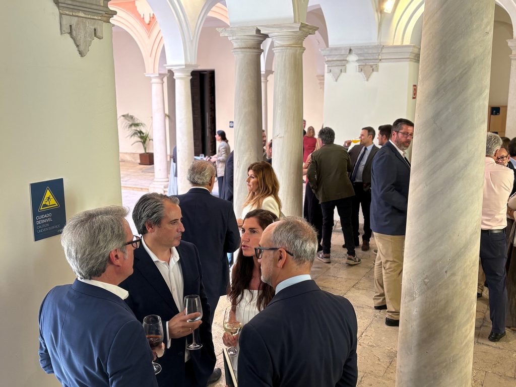 Mandatum reúne en Málaga a empresas e instituciones para abordar el papel de la tecnología en la seguridad, la salud y el bienestar laboral 35 44